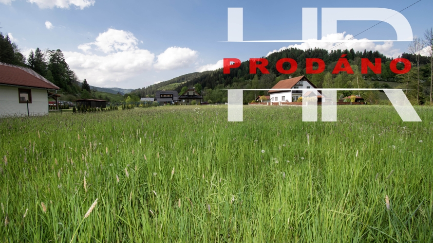Prodej rovinatého stavebního pozemku 1 160 m2, Halenkov